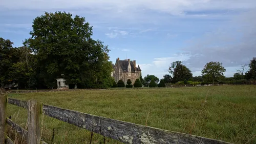 Château-Gontier : V and B s'offre le domaine de La Maroutière et y...